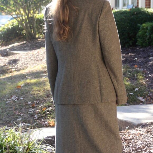 JONES NEW YORK 2PC Brown Wool‎ Blend Notch Collar Skirt Suit Size 6 - Picture 12 of 16